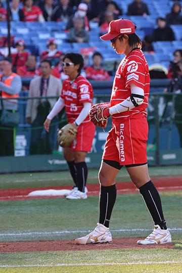 上野由岐子投球手