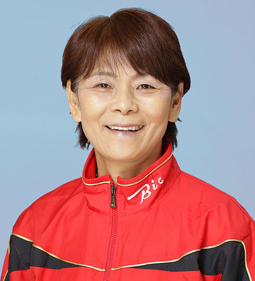 宇津木妙子上级顾问、女子软件(BicCamera )